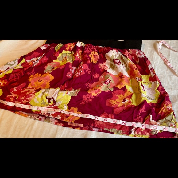 SO Multi Color Floral Elastic Waistband size Large Mini Skirt 100% Cotton - Picture 8 of 8